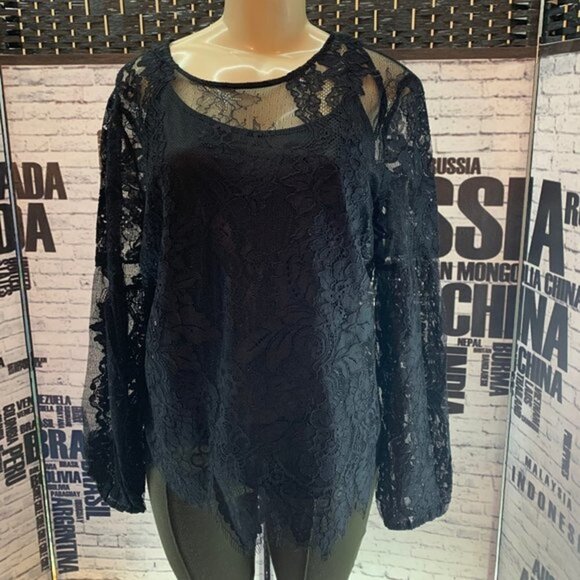 Rose + Olive Black Lace Lined Scallop Hem Top - Picture 1 of 6